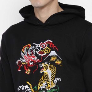 绣花运动衫制造商印度